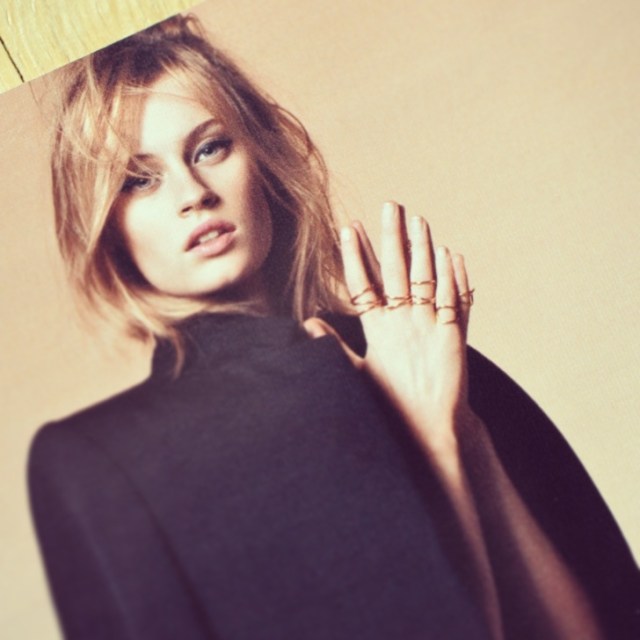 Bagues à tous les doigts