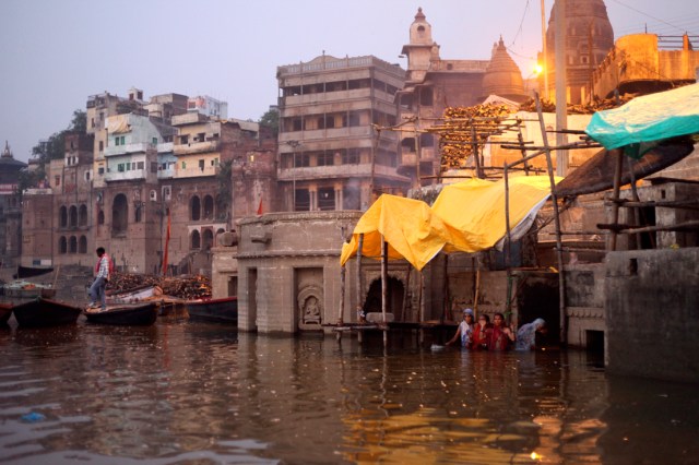 Flavie Trichet Lespagnol-AloneInIndia