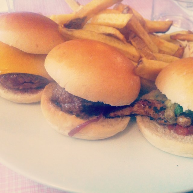 Restaurant Maison Mère-4 Rue de Navarin 75009 Paris-Mini burgers