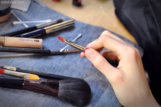 Vaccarello Fall-Winter 2014 2015-Backstage Estee Lauder 11