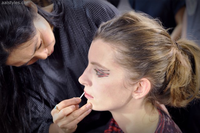 Vaccarello Fall-Winter 2014 2015-Backstage Estee Lauder 23