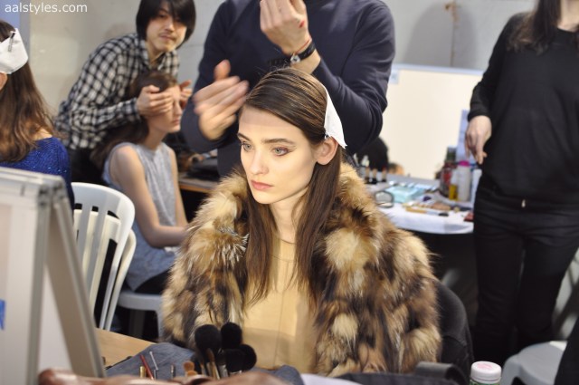 Vaccarello Fall-Winter 2014 2015-Backstage Estee Lauder 24