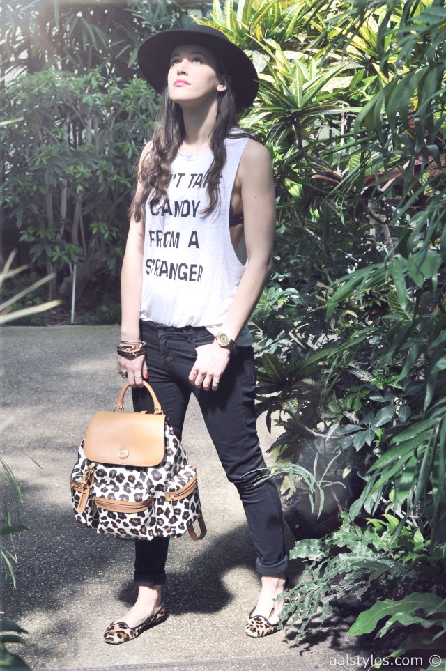 16.Tory Burch Kerrington Backpack-Pop-up Store Galeries Lafayette