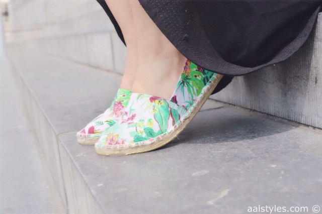 Crop top & midi skirt-5