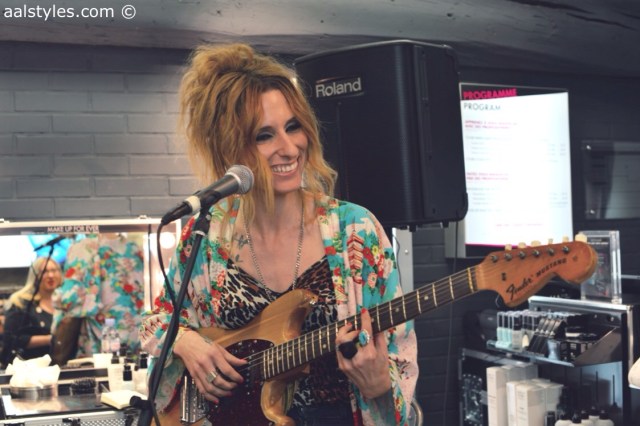 Kendra Morris chez Make up for Ever-1