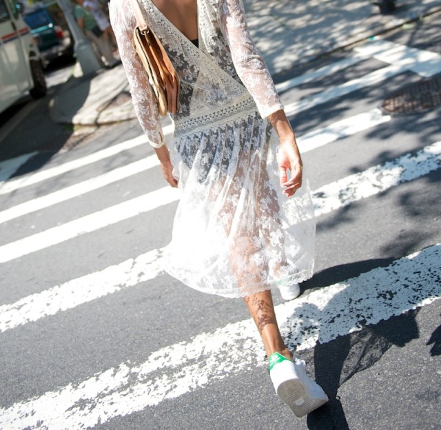 Robe en dentelle-Stan Smith 2