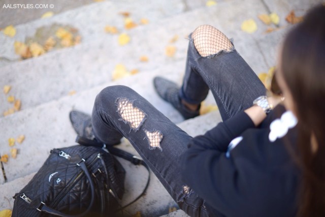 Jeans troué avec bas résille-2