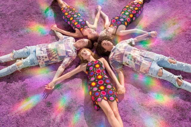 H&M LOVES COACHELLA - STYLE TIPS FOR THE HOTTEST FESTIVAL IN THE WORLD-7